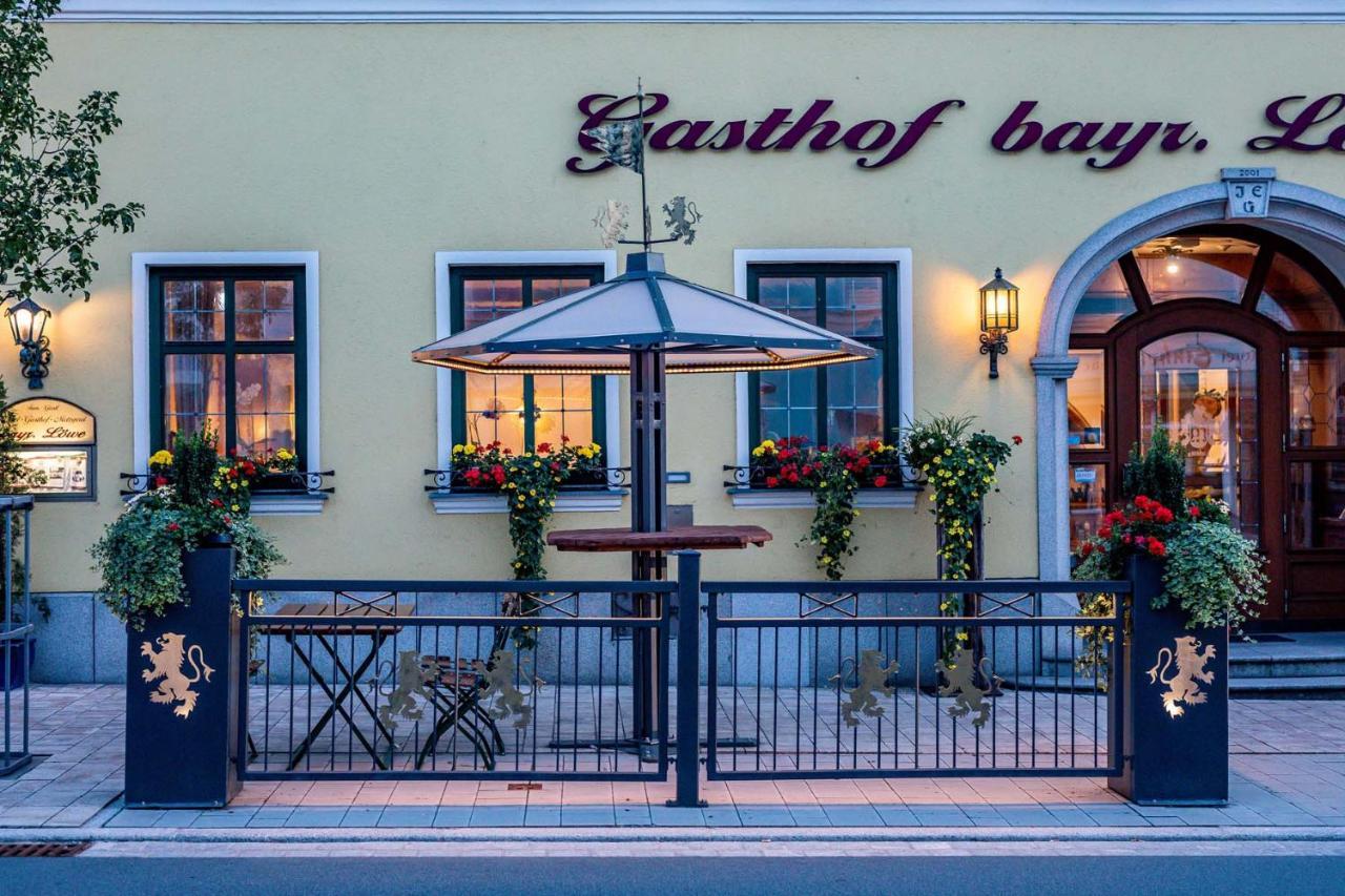 Bayrischer Loewe Hotel 3*