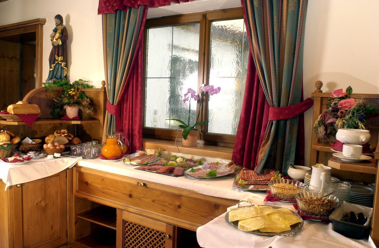 Bayrischer Loewe Hotel 3*