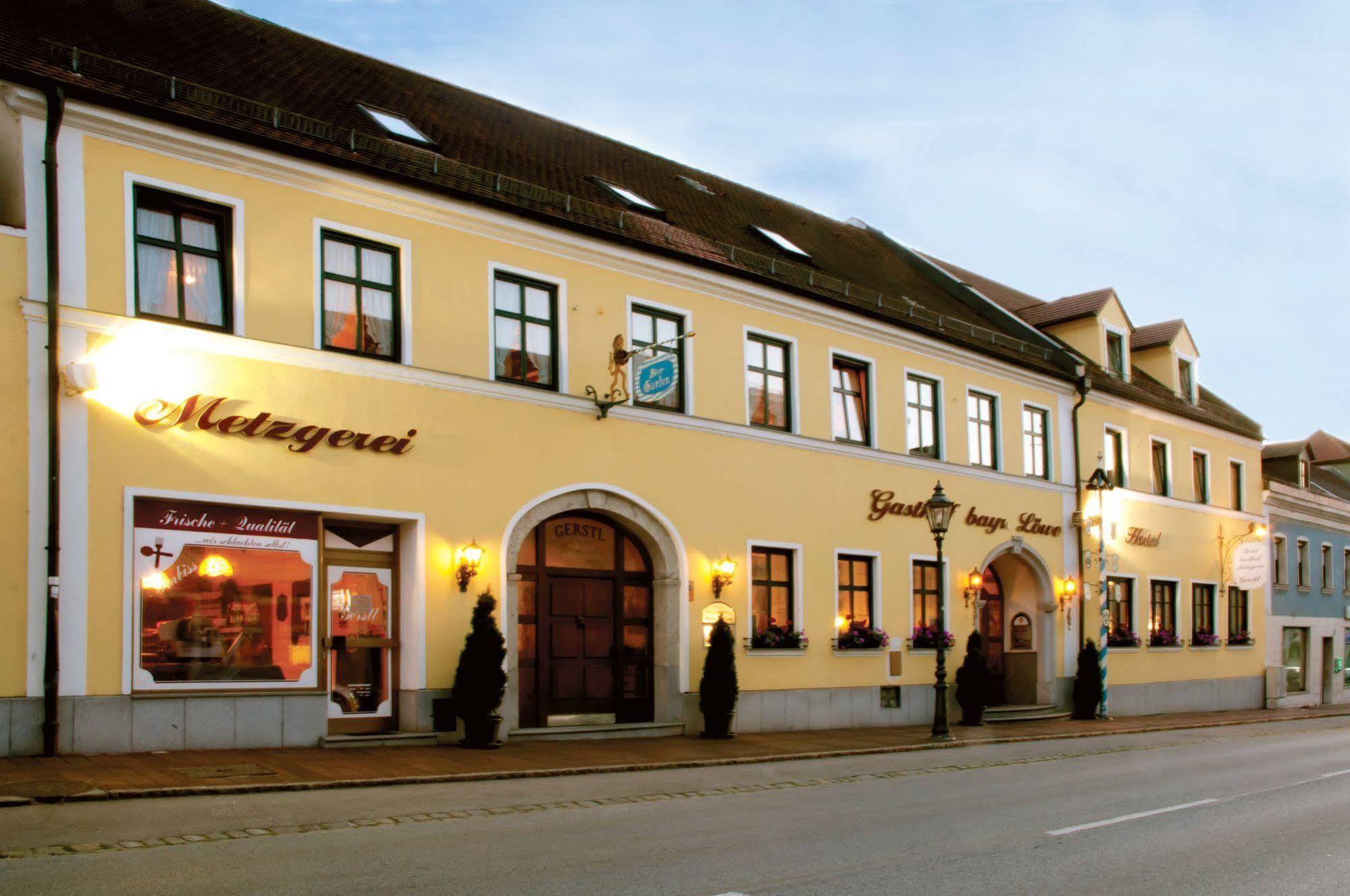 Bayrischer Loewe 3*